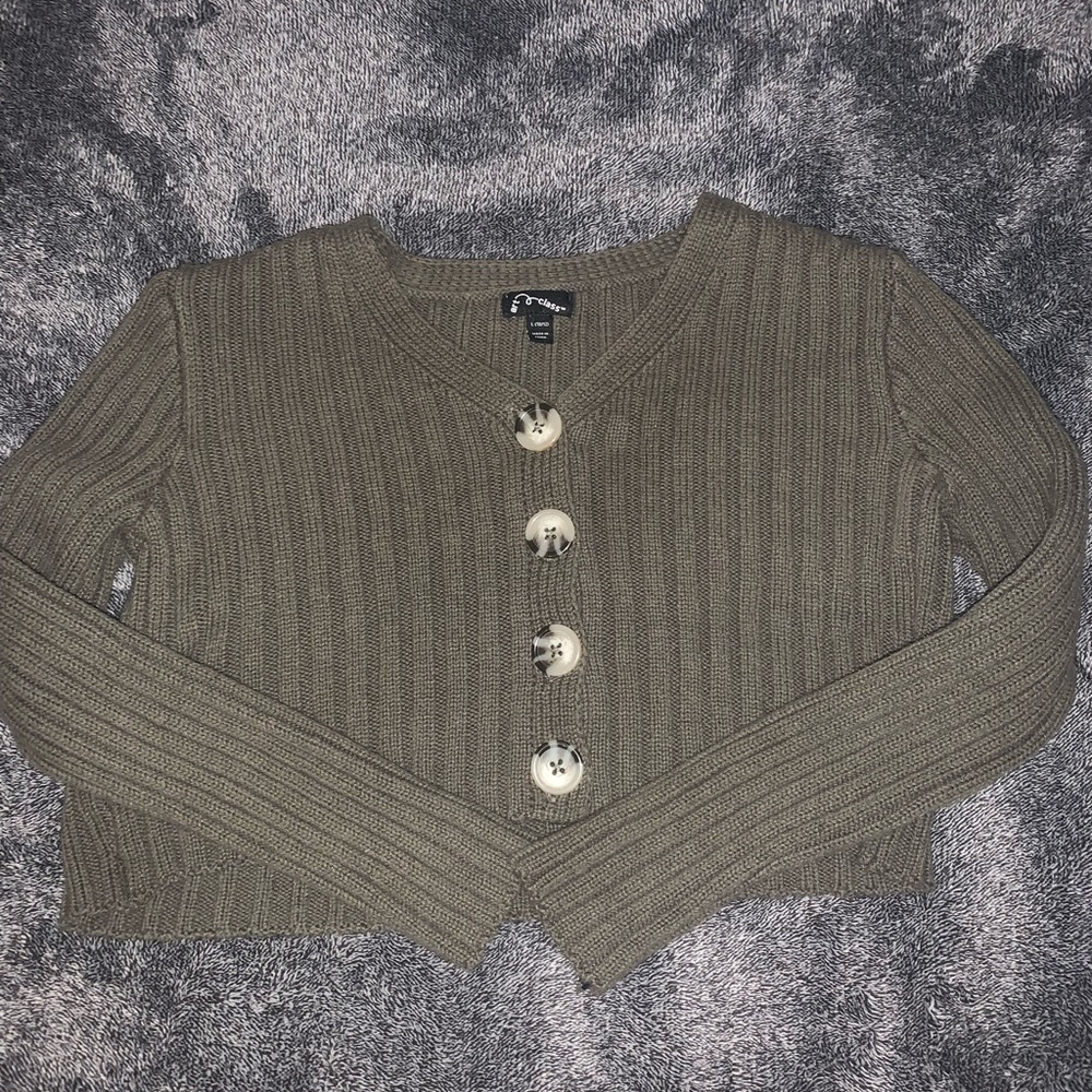 Cropped Forest green cardigan with vintage buttons